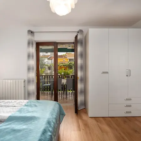 Mit Terrasse Apartment Funtana