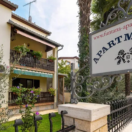 Apartment Mit Terrasse Funtana