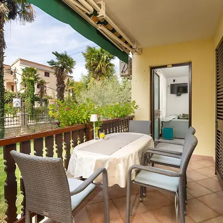 Mit Terrasse * Funtana