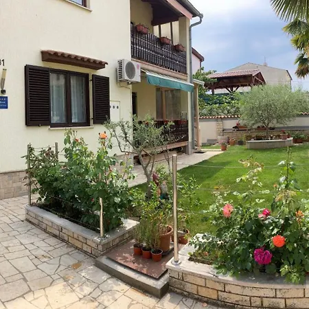 Mit Terrasse * Funtana